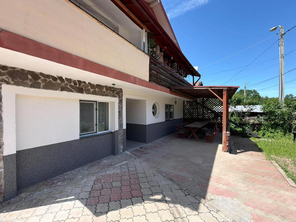 Apartament cu 3 camere la casa in Miroslava langa notariat Iulia Paduraru