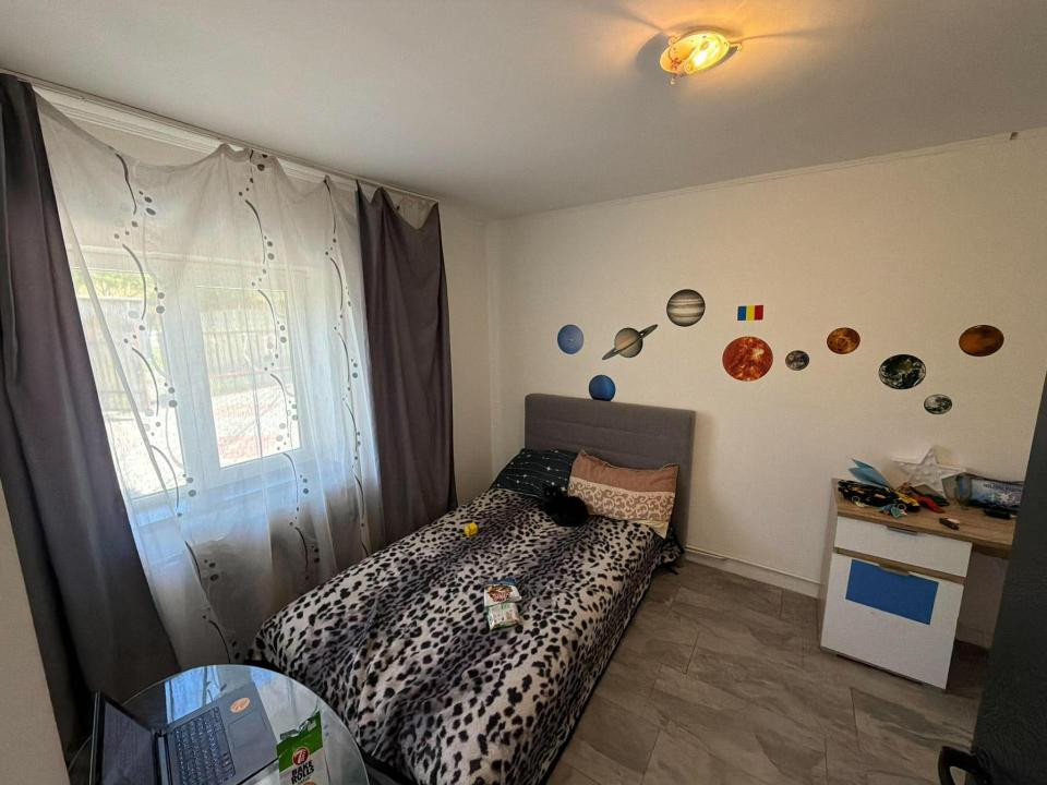 Apartament cu 3 camere la casa in Miroslava langa notariat Iulia Paduraru