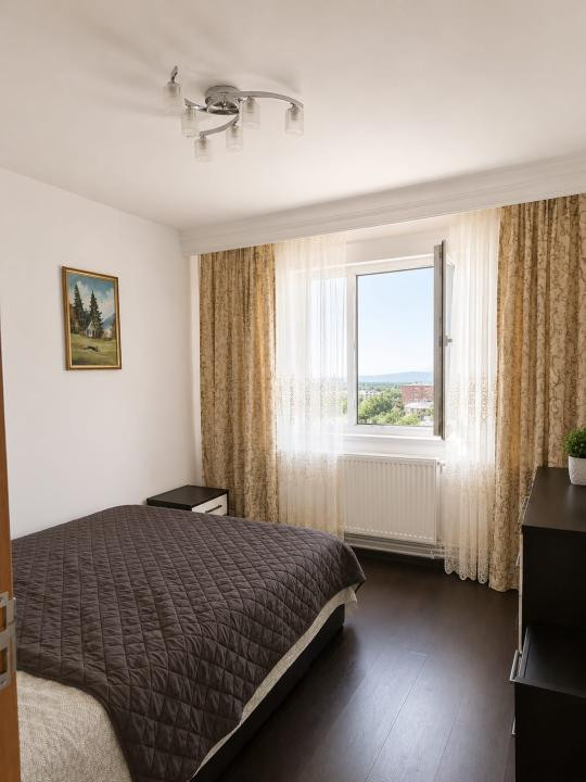 Apartament 3 camere de vânzare – Zona Bucegi - Bacau