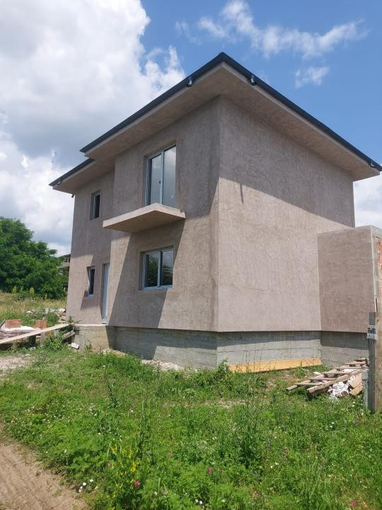 Casă Valea Adâncă semisingle, 4 camere, 2 bai