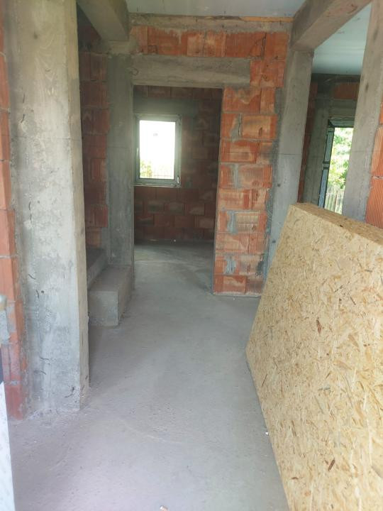 Casă Valea Adâncă semisingle, 4 camere, 2 bai