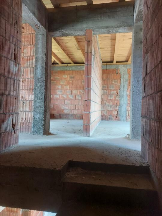Casă Valea Adâncă semisingle, 4 camere, 2 bai