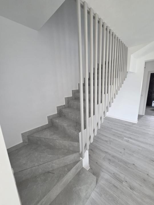 Casă Valea Adâncă 4 camere, 2 băi