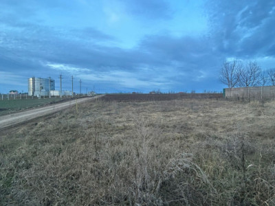Teren 695 mp intravilan-Valea Luplui