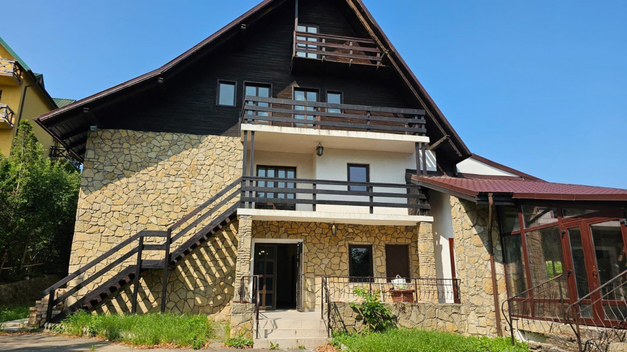 Proprietate versatilă de vânzare| showroom, pensine, clinică sau sediu admin