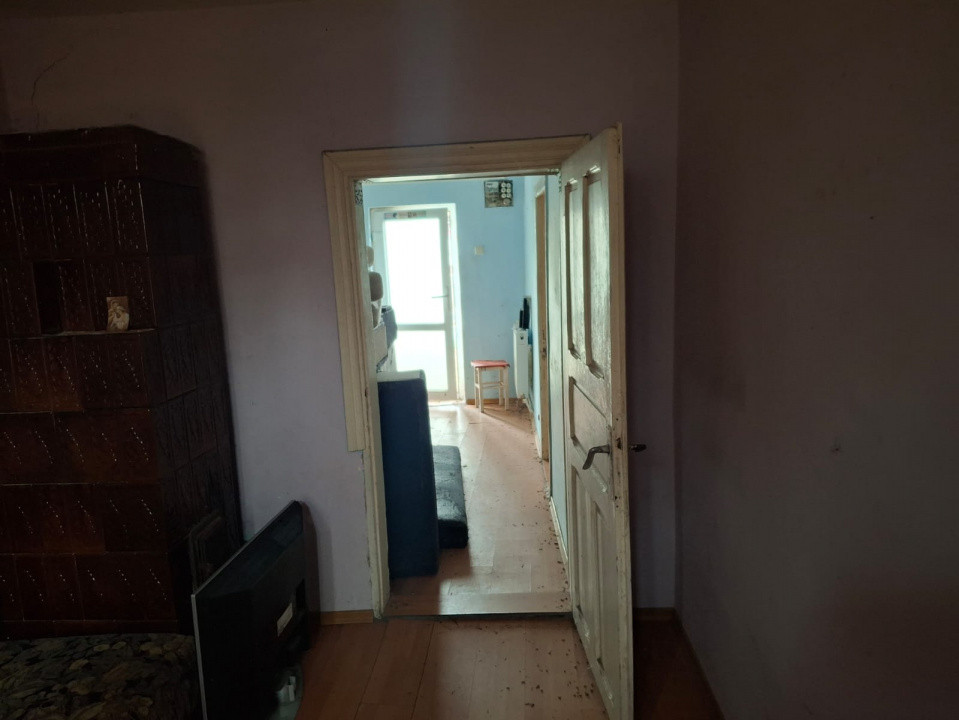 Corp de casa cu potential comercial sau rezidential Tatarasi - Piata Chirila