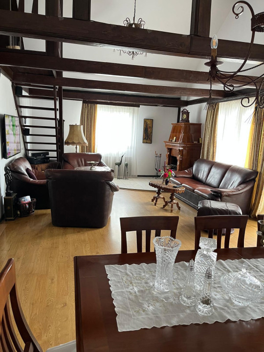 Casa de vanzare in Copou | la doar 750 m de UMF / Târgu Cucu | 240 mp S.U.
