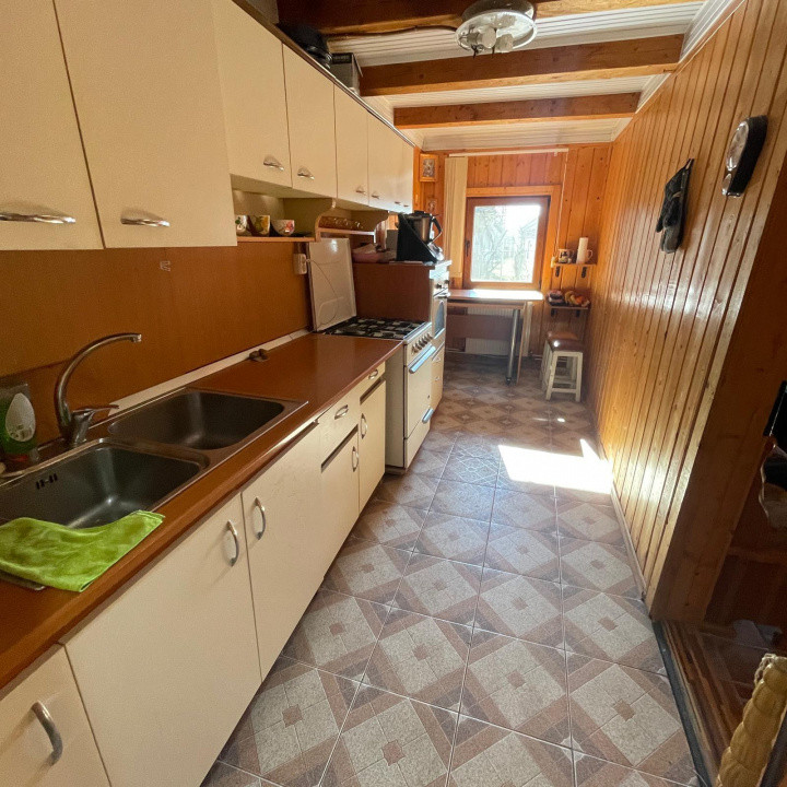 Casa de inchiriat | 2000 mp teren  | Barnova 