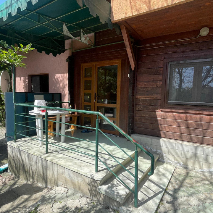 Casa de inchiriat | 2000 mp teren  | Barnova 