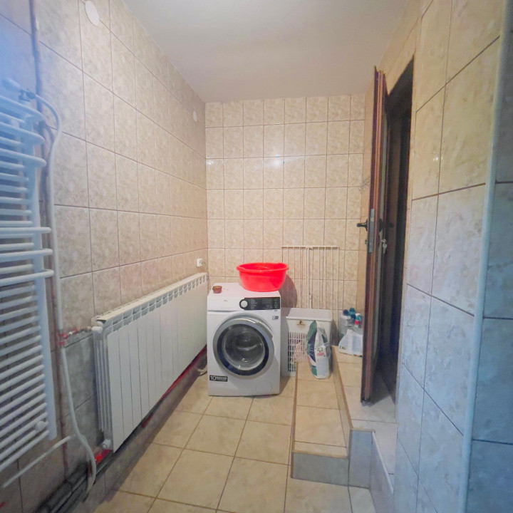 Casa de inchiriat | 2000 mp teren  | Barnova 