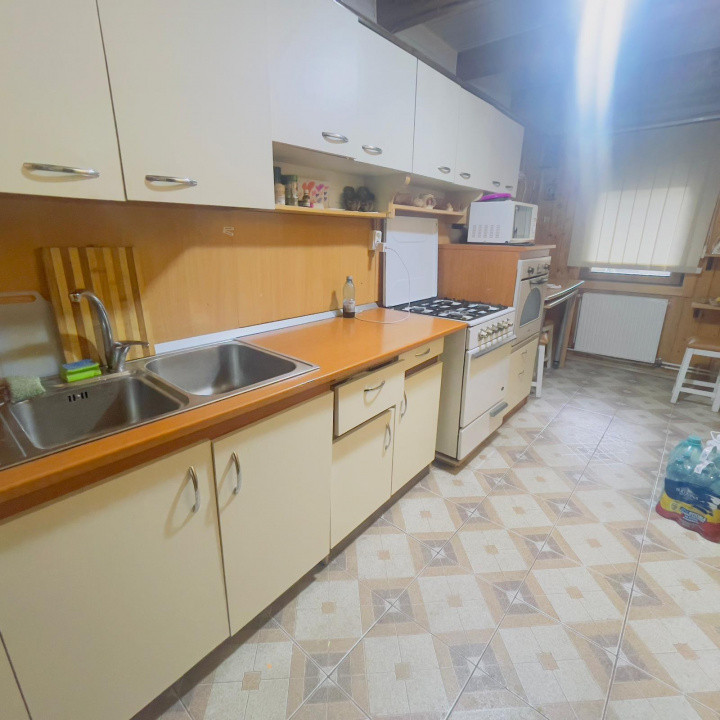Casa de inchiriat | 2000 mp teren  | Barnova 