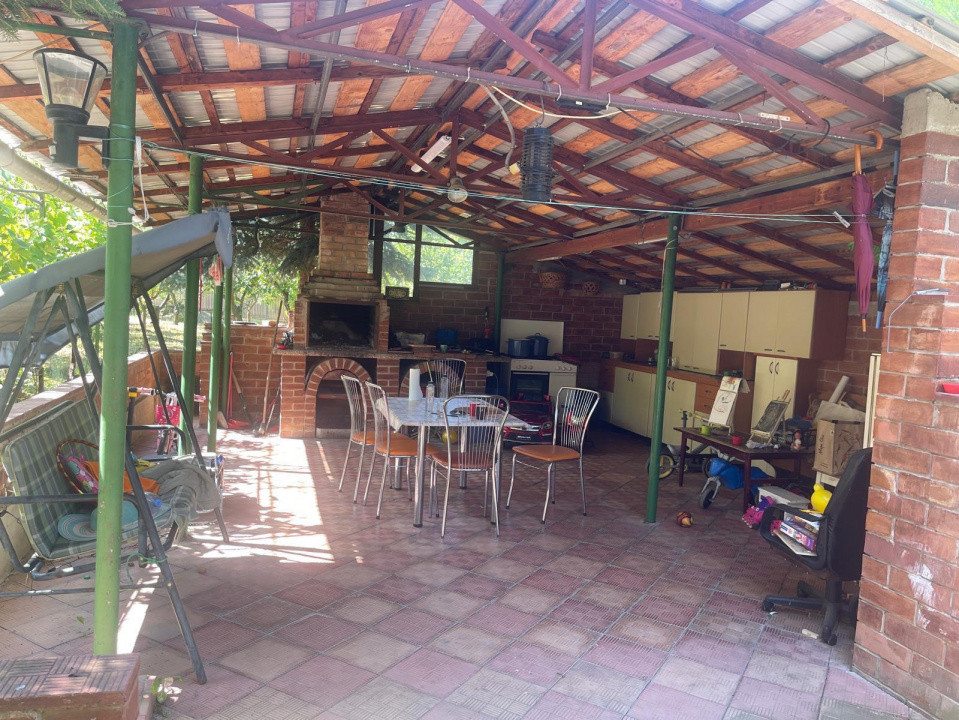 Casa de inchiriat | 2000 mp teren  | Barnova 