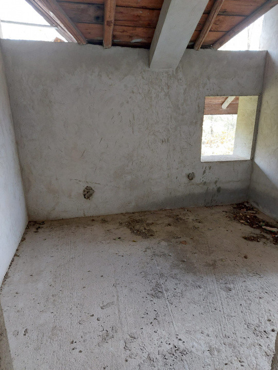 Casa la rosu 280 mp S.U. + 1650  mp teren | sat.Bordea-Iasi 