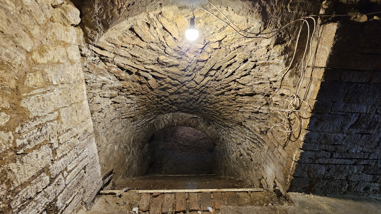 Proprietate versatilă pretabilă locuință, clinică, Horeca, Centru - Mirtopolie!