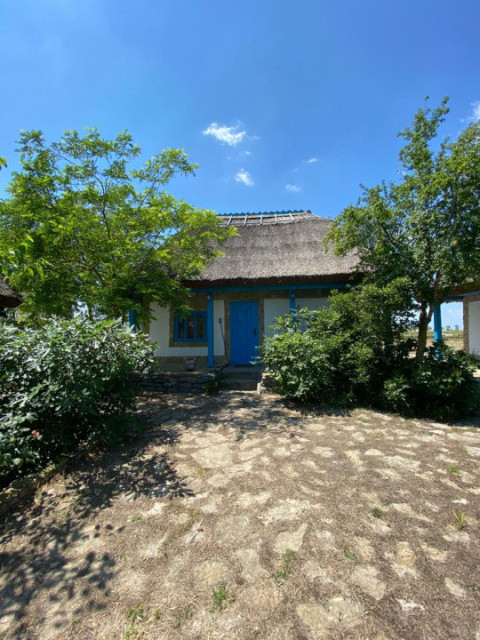 Casă de vacanță + foișor + anexe Caraormani Tulcea