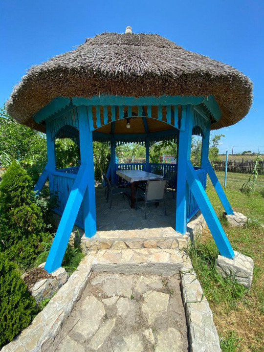 Casă de vacanță + foișor + anexe Caraormani Tulcea