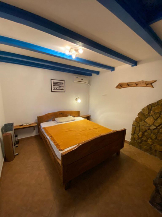 Casă de vacanță + foișor + anexe Caraormani Tulcea