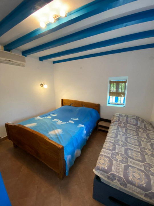 Casă de vacanță + foișor + anexe Caraormani Tulcea