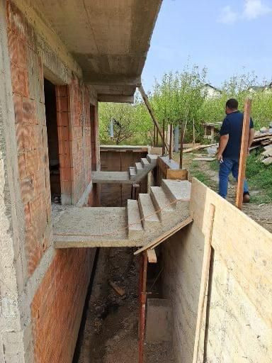Triplex 262 mp utili, la rosu, 525 mp teren - Valea Lupului