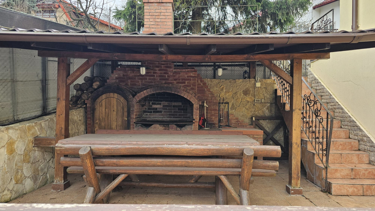 Casa de vanzare in padure | Bucium | Cartier select, restrans 