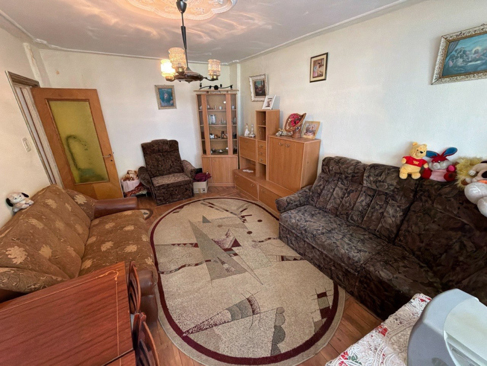 Apartament cu 2 camere situat in zona centrala la etajul 4 in Roman, jud. Neamt