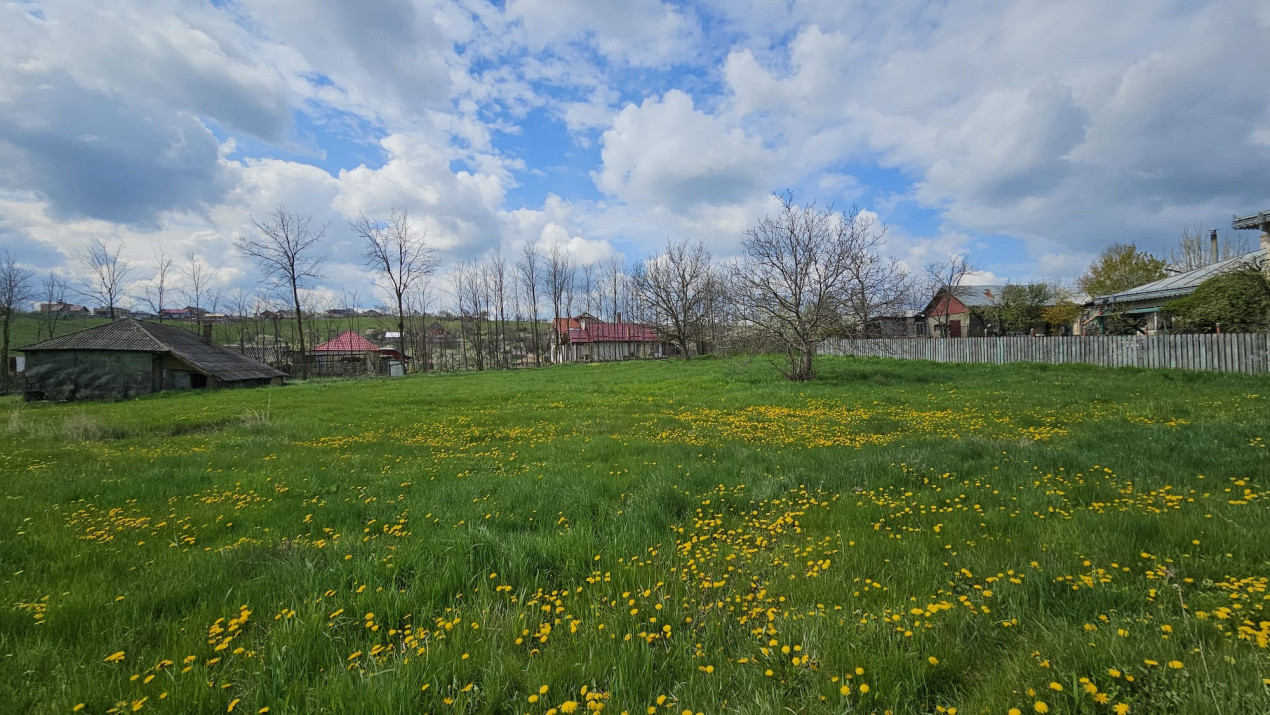 Teren 2600 intravilan mp, rond Vânători preț negociabil!