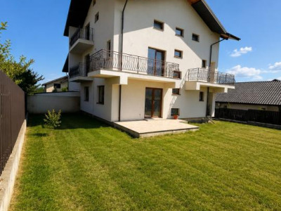 Casă spațioasă cu poziție excelentă – Valea Adâncă