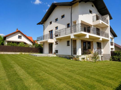 Casă spațioasă cu poziție excelentă – Valea Adâncă